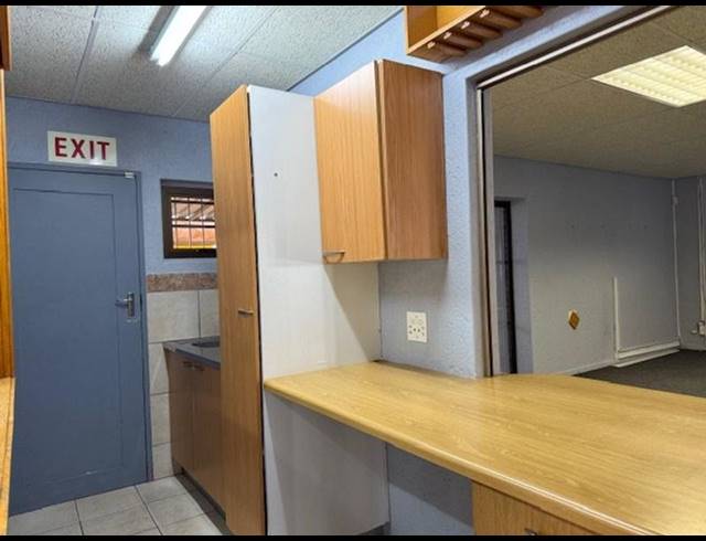 BUSINESS PROPERTY TO RENT IN BENDOR